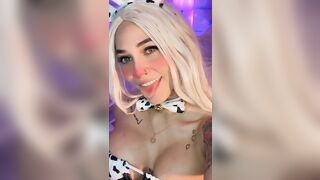 Horny Latin webcam as cutie maid