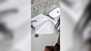 Caught roommate masturbating in the bathroom watching pornhub