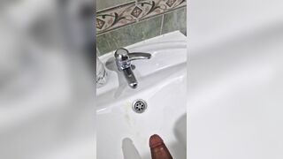 Caught roommate masturbating in the bathroom watching pornhub