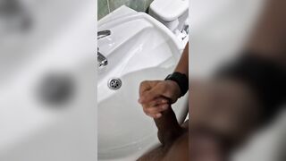 Caught roommate masturbating in the bathroom watching pornhub