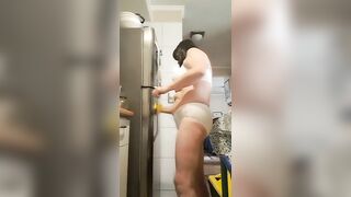 SepMommy in kitchen